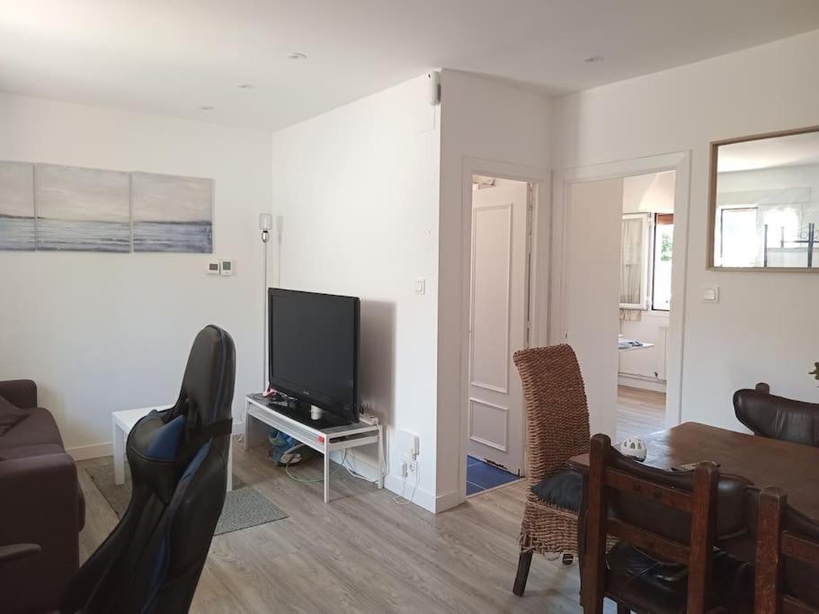 Preciosa Casa Bi-Familiar Al Lado De Donosti. Lägenhet Irun Exteriör bild